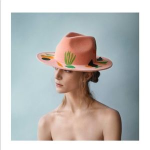 Laura Apsit Livens Hat